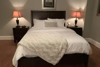 Image de Un petit luxe européen au coeur du centre-ville de Sudbury.