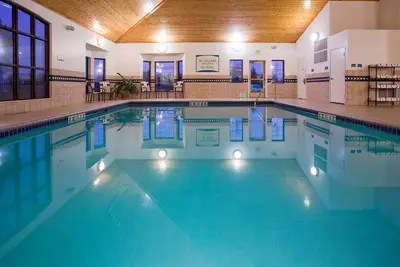 Image de Petit déjeuner gratuit. Piscine et bain à remous. Gym. Idéal pour les voyageurs d'affaires!