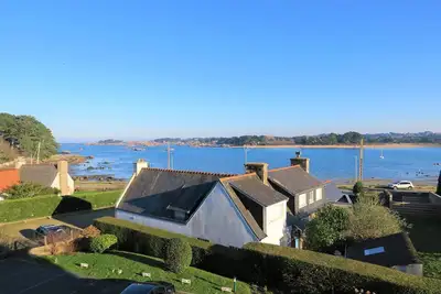 Appartement 3* Vue Mer 4 personnes et Wifi au centre de Tregastel
