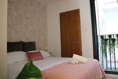 Image de Nouvel Appartement De Luxe! Centre D'Histoire 1 Chambre (4 Pax)