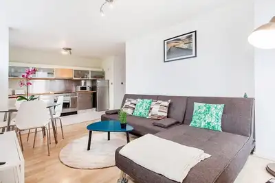 Image de Spacieux Appartement 1 Chambre Dans Un Jardin Covent
