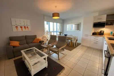 Image de Appartement lumineux 3 chambres à 400m des plages avec parking et Wifi