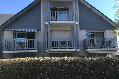 Image de 150 m de la plage agréable studio dans résidence calme en rez de jardin