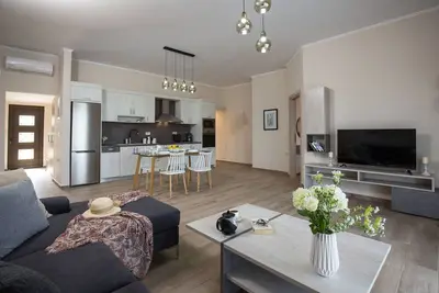 Image de La maison de vacances Iris est toute neuve, équipée de toutes les commodités modernes!