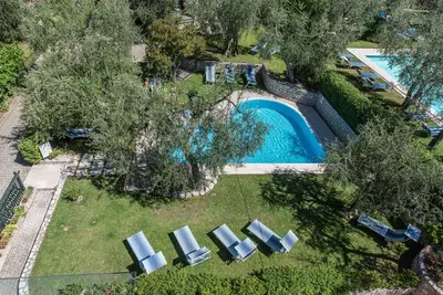 Image de Studio 2 dans \"Residence la Pergola\" avec balcon, piscine et Wi-Fi ; Parking disponible