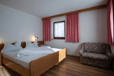 Image de Appartement confortable 1 \"Zur Sonne\" avec vue sur montagne et jardin