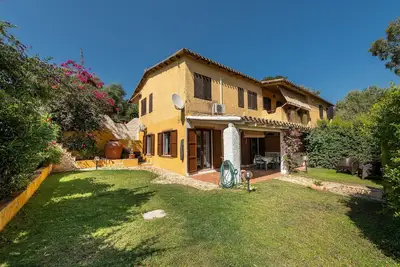 Image de Appartement de charme \"Casa Vacanze con Giardino\" avec Wi-Fi, jardin et terrasse