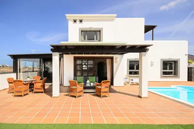 Image de Villa \"Aguamarina 4\" avec piscine, terrasse, balcon, jardin et Wi-Fi