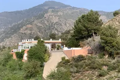 Image de Maison de vacances confortable (Wifi, piscine, 3 terrasses, vue fantastique sur les montagnes)