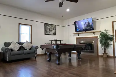 Privé 4 Bdrm / 3 Bths ❤️