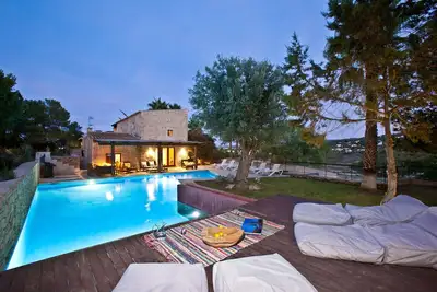 Image de Nichée en pleine nature et avec piscine - Villa Can Rafal