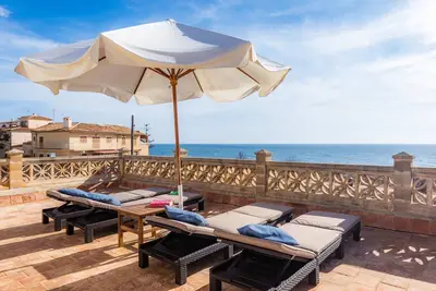 Image de Belle maison de vacances \"Can Rosito\" avec vue sur la mer, Wi-Fi, balcon et terrasse