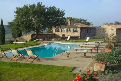 Image de Villa à Monticchiello avec 7 chambres à coucher, 14 couchages