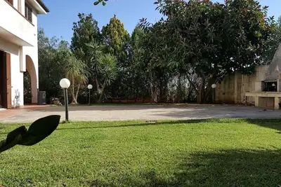 Image de Villa spacieuse \"Travellito\" avec Wi-Fi, jardin et terrasse