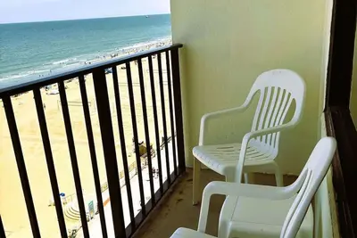 Image de Balcony Coffee, Beach All Day