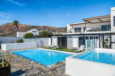 Image de Appartement de vacances \"Casa Amanecer 3\" avec vue sur la mer, piscine et terrasse