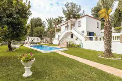 Image de Maison de vacances \"El Valle de Arantxa\" avec vue sur les montagnes, piscine et Wi-Fi