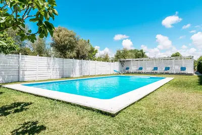 Image de Maison de vacances moderne \"El Algarrobo\" avec piscine extérieure