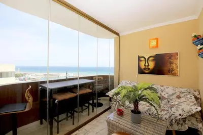 Image de Penthouse dans la marina avec de superbes vues, Marina d'Estepona, à proximité des restaurants