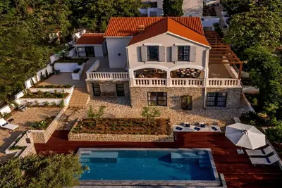 Image de Stunning Korcula Villa | 4 Bedrooms | Villa Waterfront Dream | Cinema Room & Private Heated Infinity Pool | Zrnovo