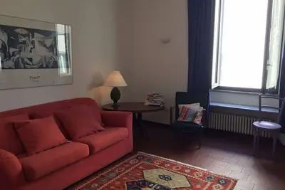 Image de Appartement dans \"maison typiquement milanaise\"