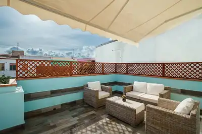 Image de Appartement entier 75 m2, 3 chambres, 2 salles de bain`` cuisine, grande terrasse