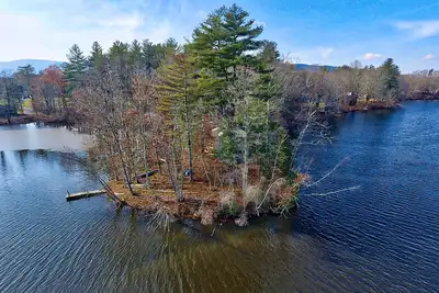 Image de Private Peninsula 2ac surrounded by water min from hiking skiing theater music