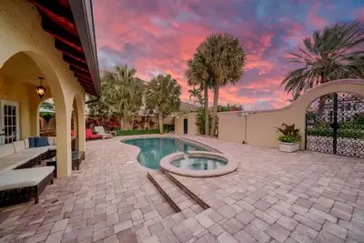 Image de Villa méditerranéenne somptueuse avec accès direct à l'océan