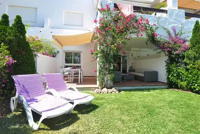42 - Las Adelfas Garden Apartment