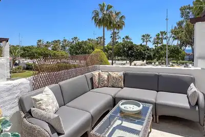 Image de 48 - Las Adelfas modern 4 bed