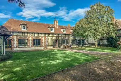 Image de Norman house with swimming pool, billiards, ping-pong and table football