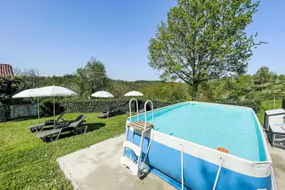 Image de Maison de vacances avec Wifi, piscine privée, climatisation, Tv, terrasse, animaux admis, parking