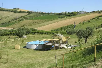 Image de Appartement dans une maison de vacances avec climatisation, bain à remous, Wifi, piscine, Tv, patio