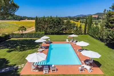 Image de Bel appartement dans une maison de vacances avec Wifi, climatisation, piscine, Tv, patio, parking