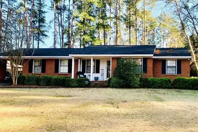 Image de Location des maîtres 2020 à distance de marche du parcours! ! !