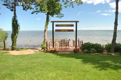 Image de Washburn Beach House pour 6 personnes, plage privée, 11. 6 miles de Bayfield!