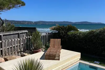 Image de Villa les pieds dans l’eau avec piscine