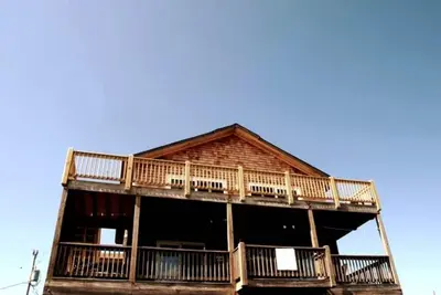 Image de Amazing Ocean and Avon Pier View Cottage-Pet Friendly-Pool Access-Hot Tub