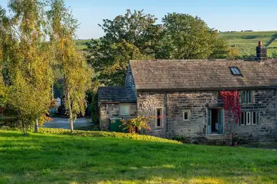 Image de Propriété de caractère avec 5 acres de terrain dans les collines au-dessus du pont Hebden