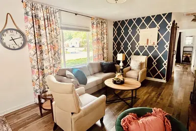 Image de Arthur's North Indy Carmel grand park home 2