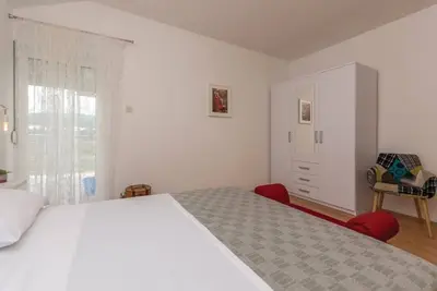 Image de Maison / villa familiale au centre de Bibinje