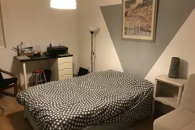 Image de Chambre dans appartement en petite résidence.