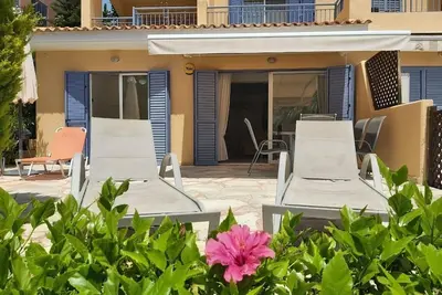 Image de Rez-de-chaussée, 2 chambres dans la magnifique station de Limnaria