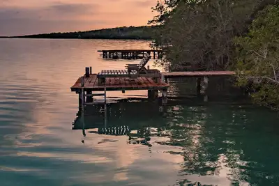 Image de Cabine située sur la rive de la Laguna de los Siete Colores