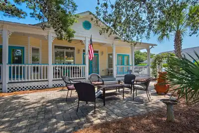 Image de Beach Cottage with Private Pool! Dog Friendly