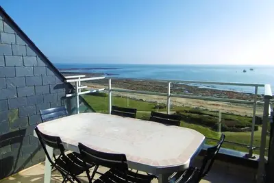 Image de Duplex 3 pièces 4 à 6 personnes  Très belle vue sur la mer