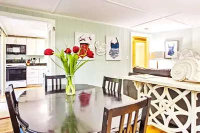 Image de A Private Home Near Narragansett Beach With Outdoor Firepit