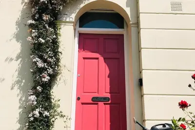 Image de Superbe appartement de 2 chambres pour les familles