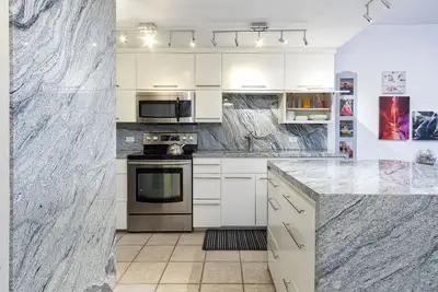 Image de Princesa Resort B-106 Crystal Shores Refuge Condo Rez-de-Chaussée Vue Océan