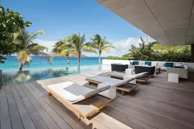 Image de Ultra Exclusive 6 Bed Beachfront Villa on Flamands Beach
